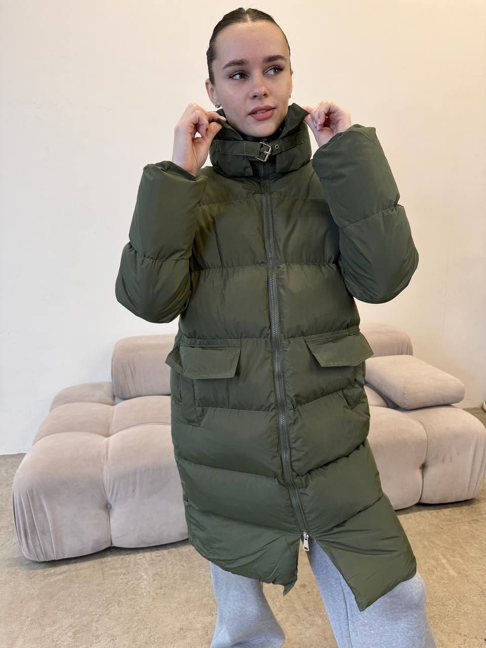 пуховик средней длины,пуховик,женский пуховик,бежевый пуховик,женская зимняя длинная куртка-пуховик 2026 года