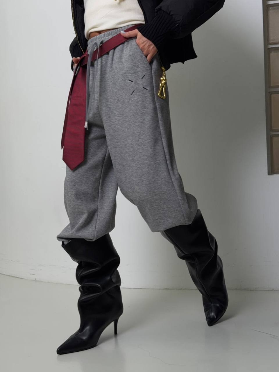 спортивные брюки,широкие брюки,широкие штаны,высокие сапоги