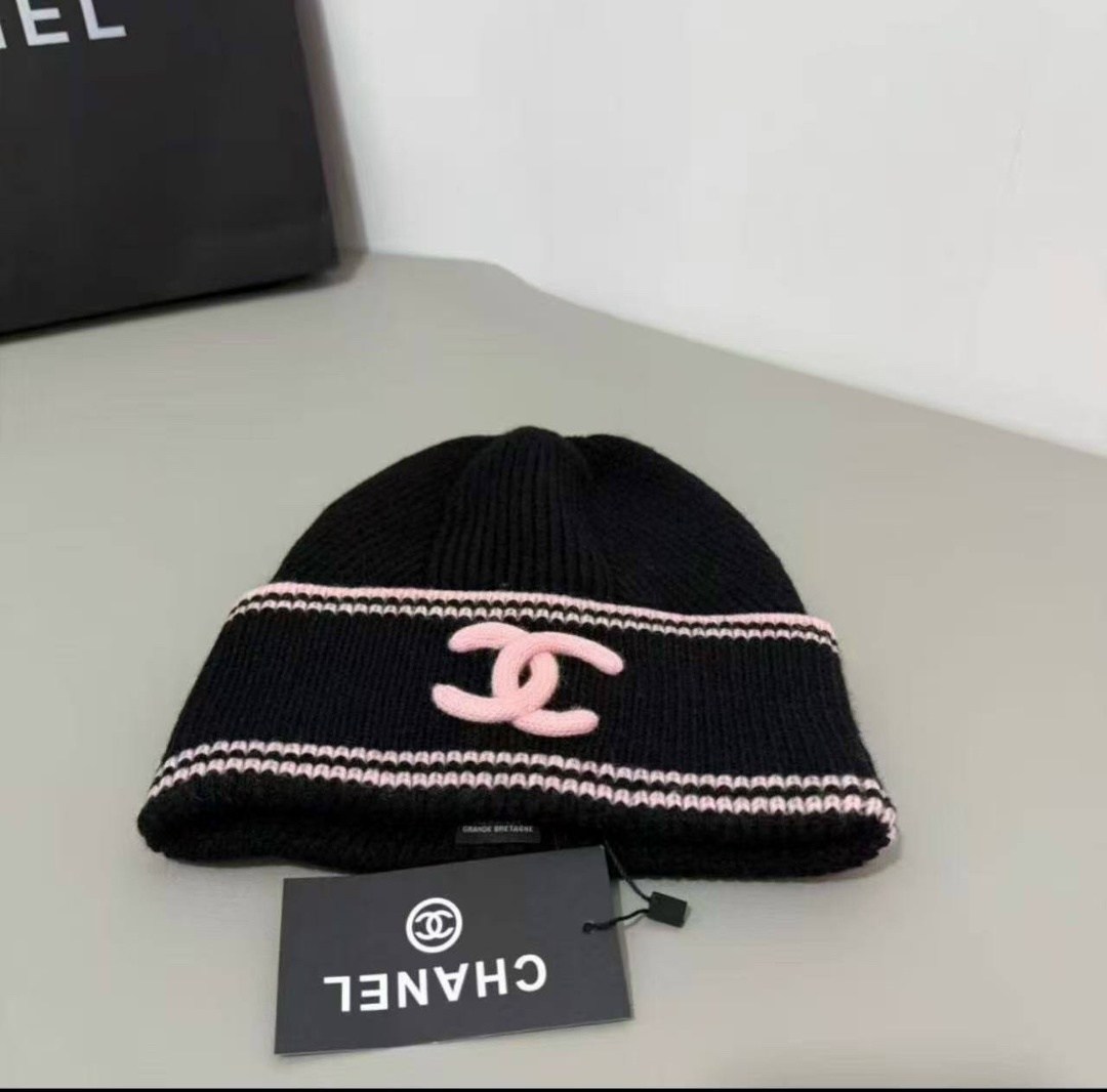 шапка chanel,модная вязаная шапка в стиле chanel copy 1:1,вязаные эластичные шапки bini chanel,шапка шанель,вязаная шапка chanel