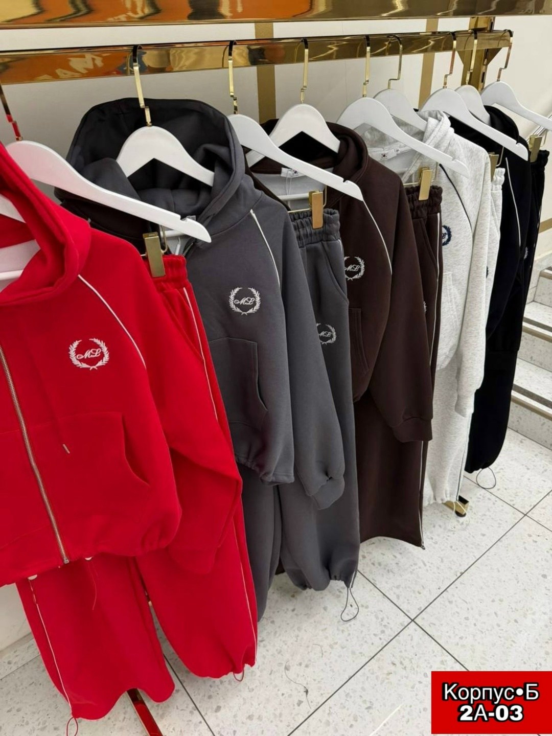 костюм спортивный женский,костюм женский на флисе спортивный,спортивные костюмы,спортивный женский костюм красный,костюм женский на флисе