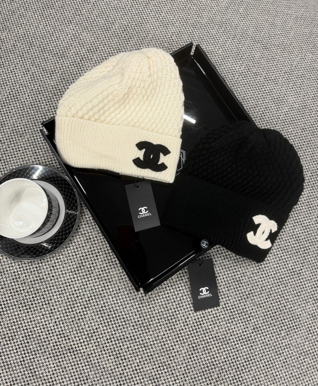 шапка chanel,вязаные эластичные шапки bini chanel,вязаная шапка chanel,вязаная шапка в стиле chanel,вязаная шапка bini chanel