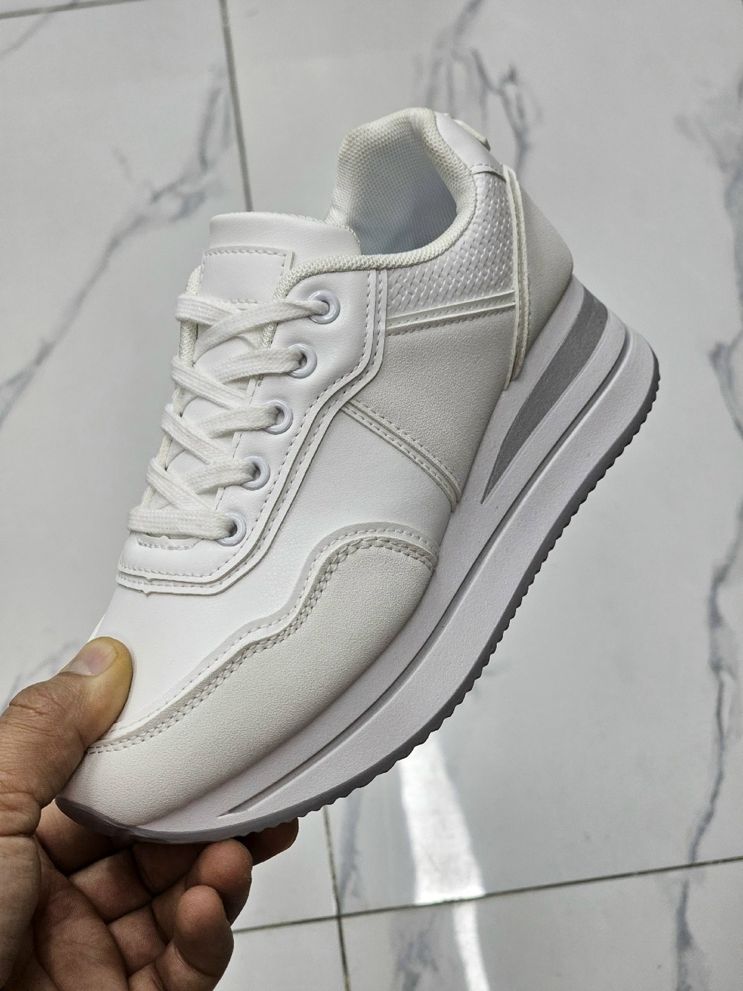 женские кроссовки,,кроссовки для женщин,повседневные кроссовки,кроссовки модные