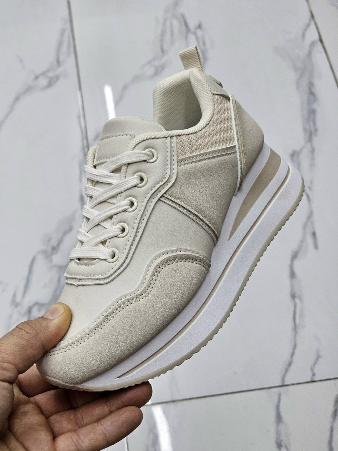 женские кроссовки,,кроссовки для женщин,повседневные кроссовки,кроссовки модные