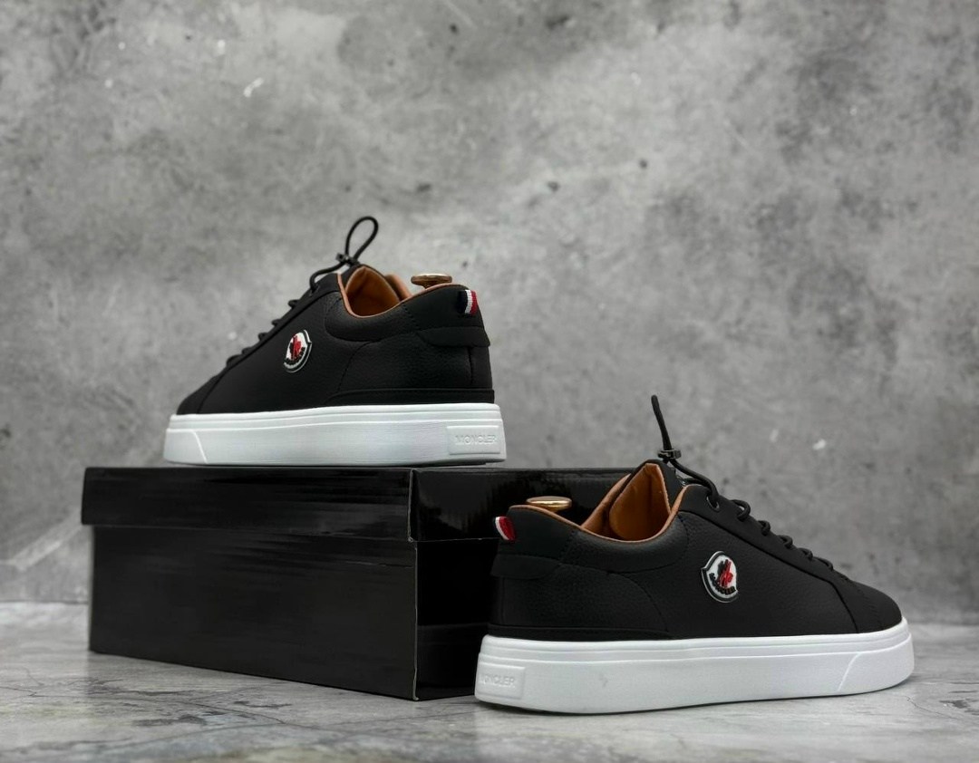 ,модные кроссовки,повседневные кроссовки,низкие кроссовки,кеды томми хилфигер с монограммой