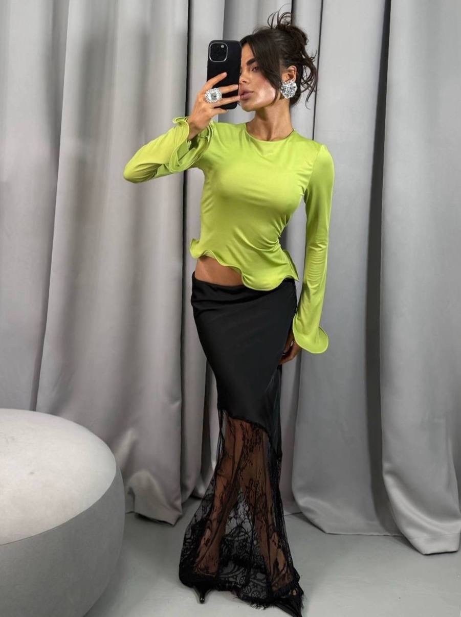 джинсы с цепочкой,широкие женские джинсы,джинсы модные,джинсы стильные,джинсы с цепью