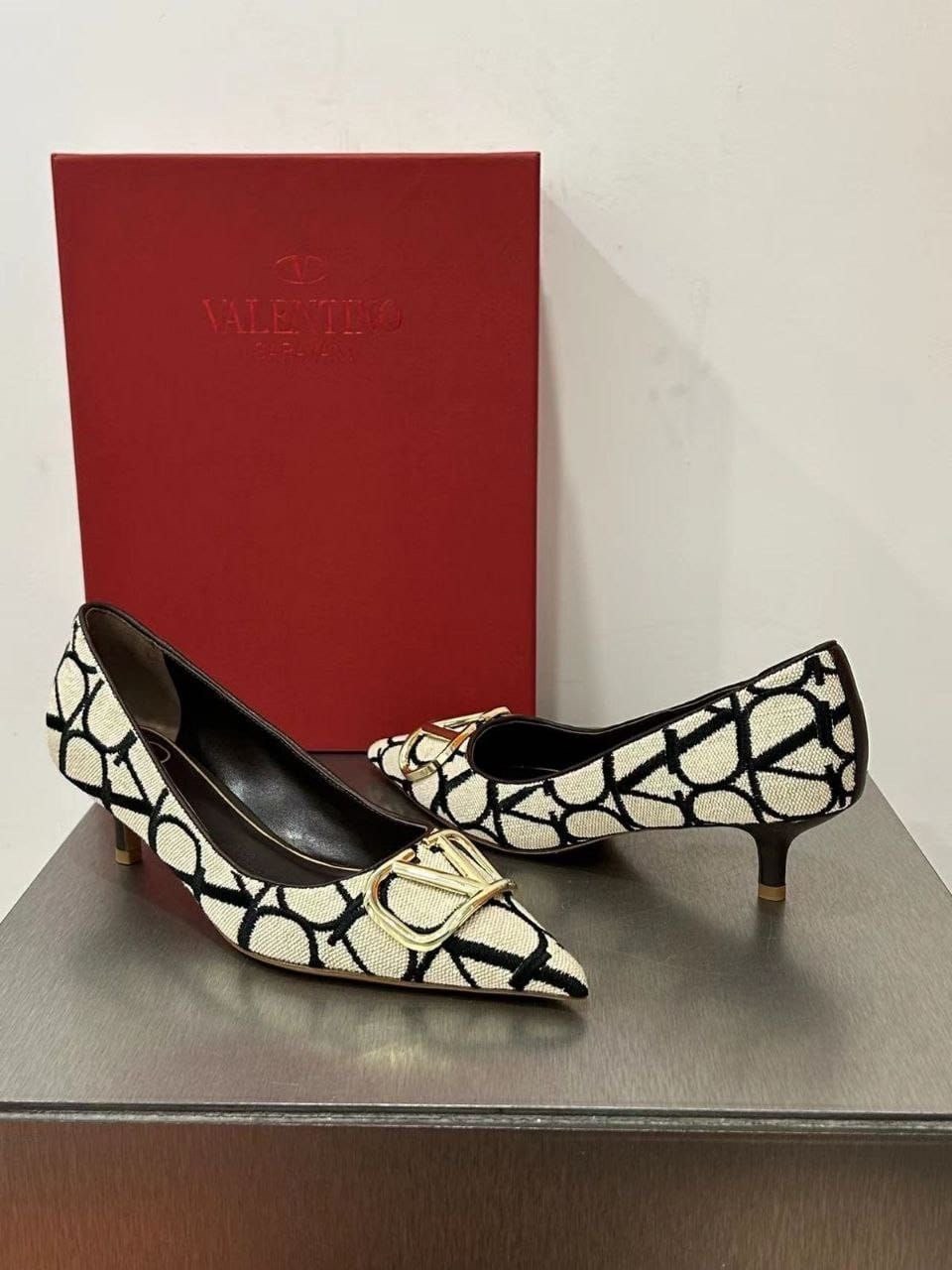 валентино  женская,valentino туфли,valentino туфли valentino,туфли valentino garavani 5609022,туфли от валентино