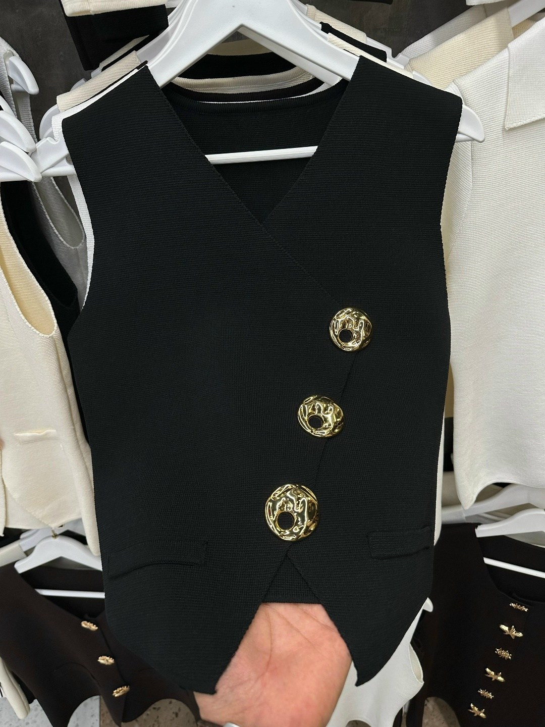 жилетка женская,женские жилеты,жилет для женщин,жилет короткий,жилетка