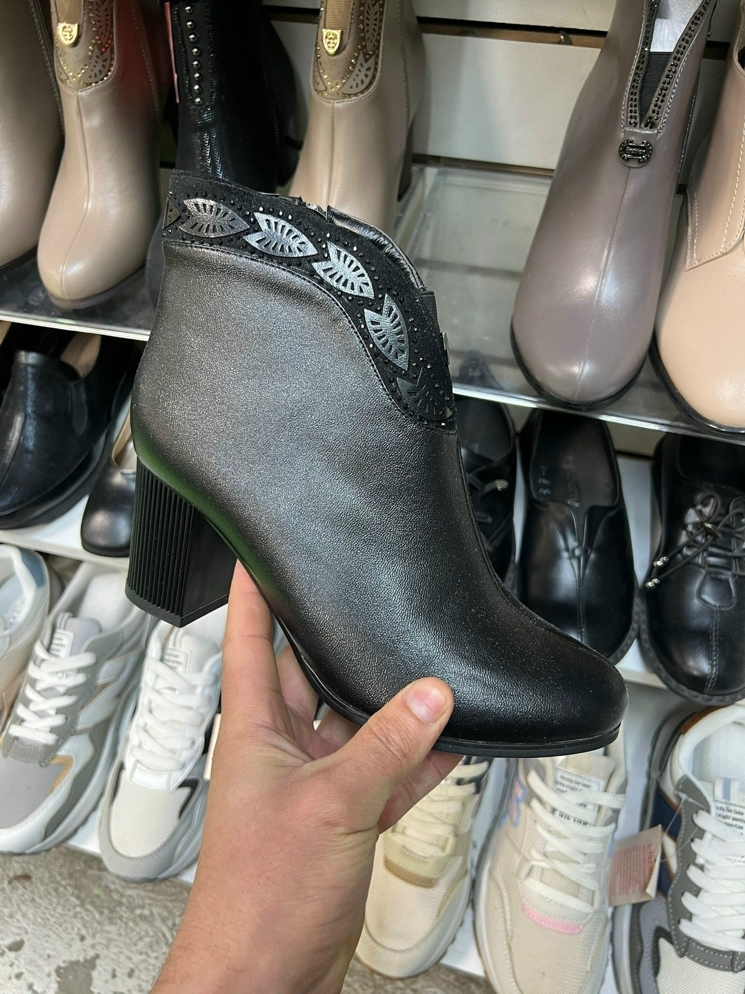 ботильоны женские,,серые ботильоны,кожаные ботильоны,ботильоны серебро