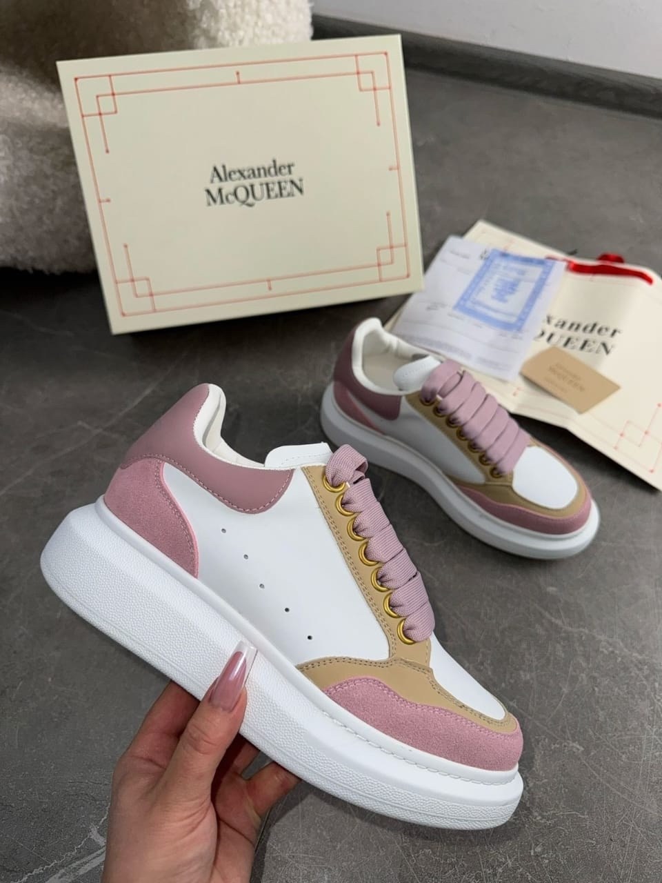 кроссовки alexander mcqueen,кроссовки женские alexander mcqueen,кеды alexander mcqueen,кроссовки alexander mcqueen белые,кроссовки alexander mcqueen oversized белые