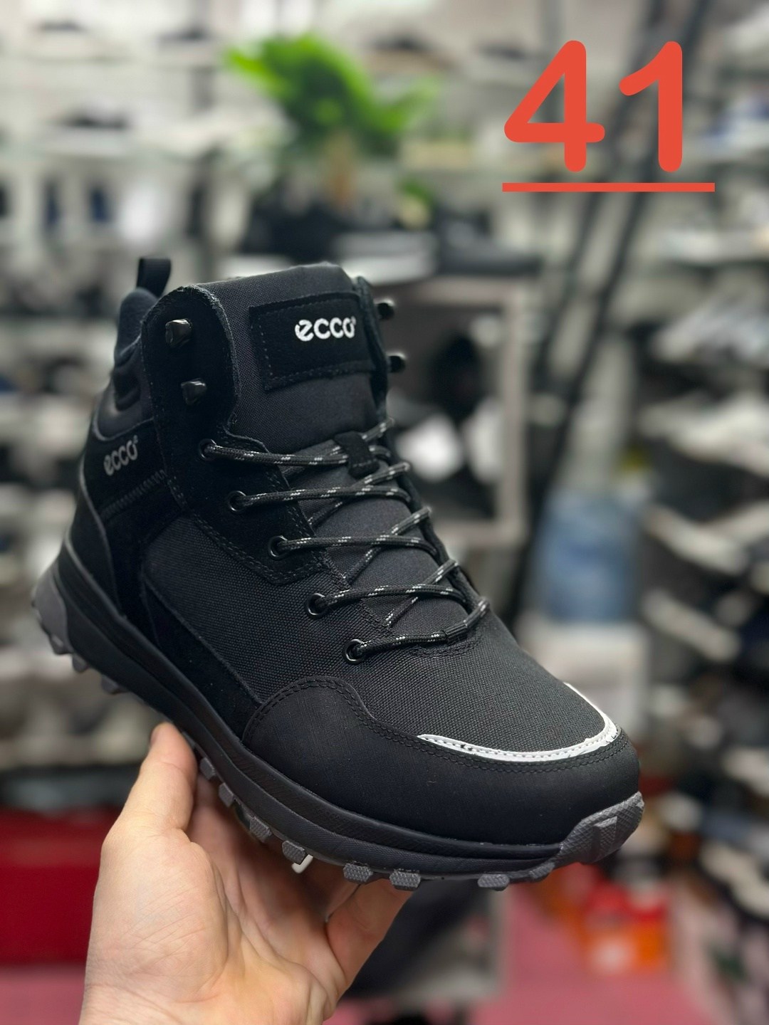 треккинговые ботинки,туристическая ,спортивная ,походная ,треккинговые кроссовки