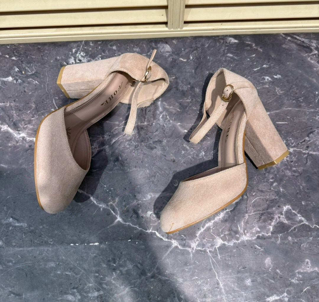 ,бежевые замшевые туфли,босоножки замшевые,туфли бежевые,туфли лодочки на широком каблуке
