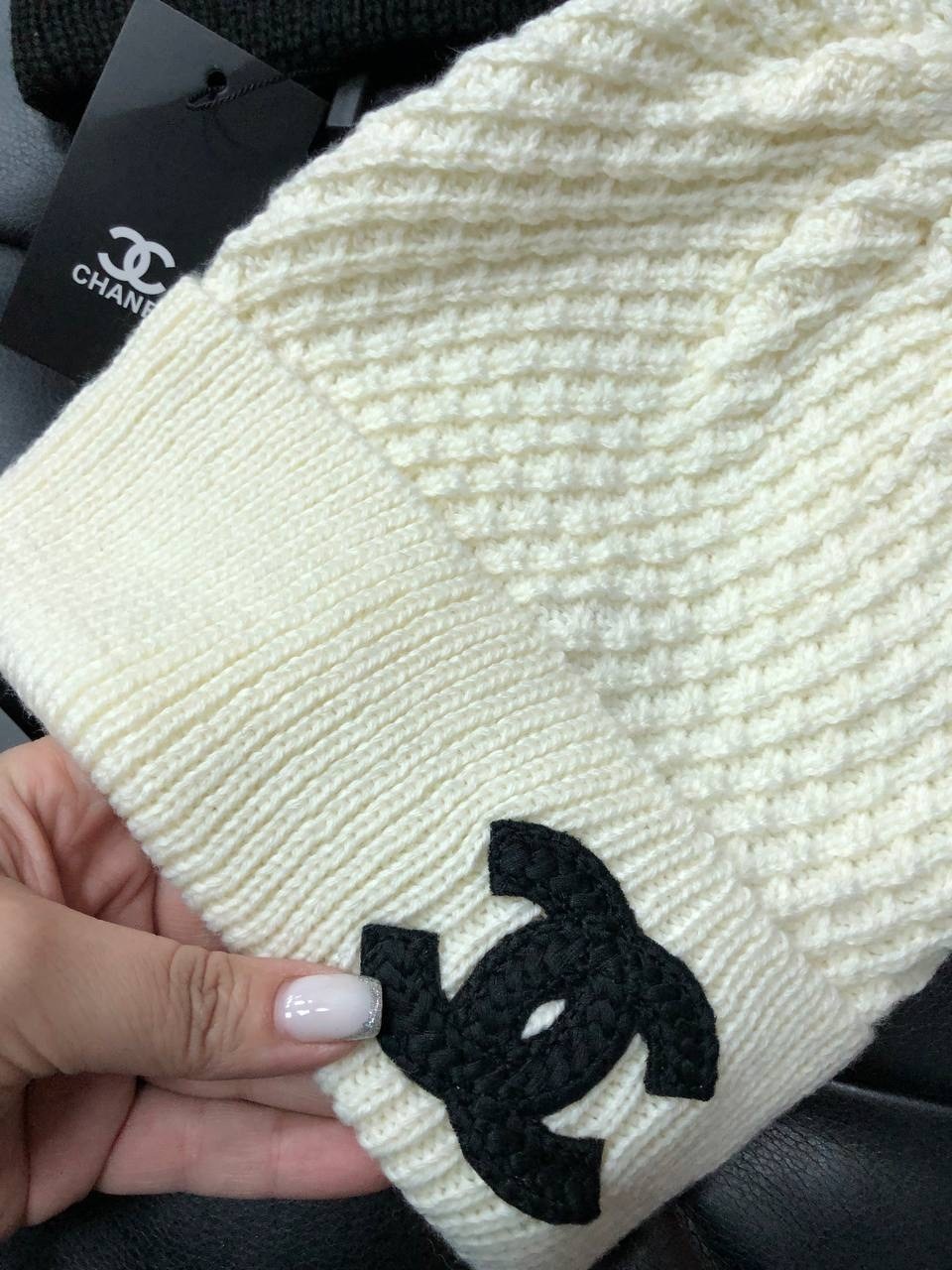 шапка chanel,вязаные эластичные шапки bini chanel,вязаная шапка chanel,вязаная шапка в стиле chanel,вязаная шапка bini chanel