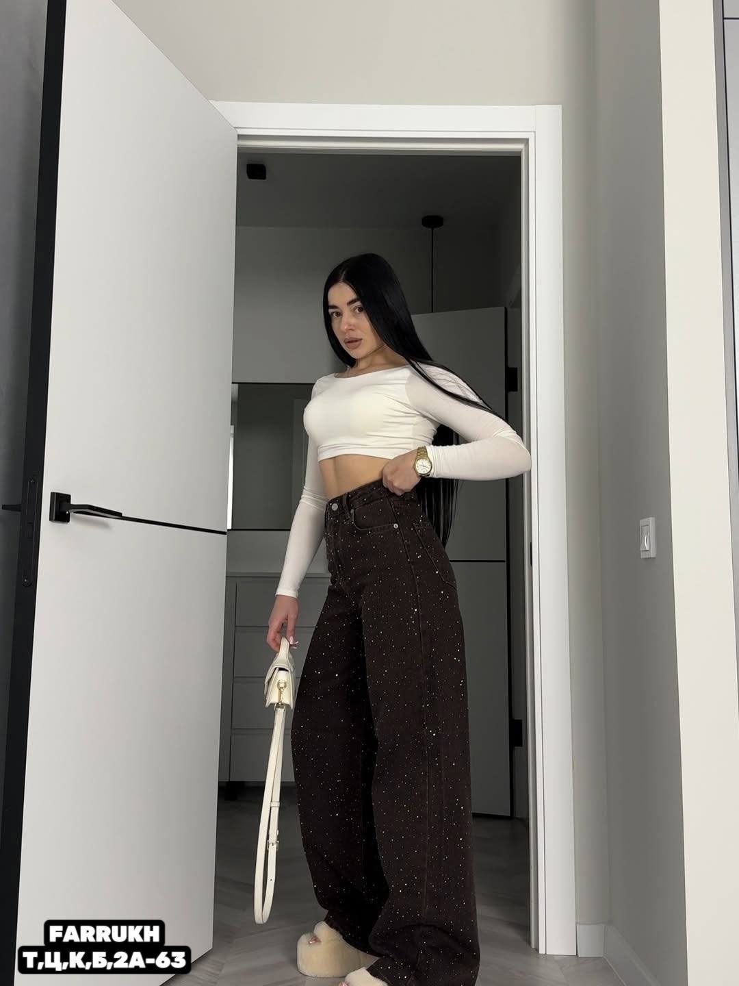 джинсы труб со стразами,джинсы со стразами,женские джинсы со стразами,джинсы широкие трубы со стразами,женские джинсы