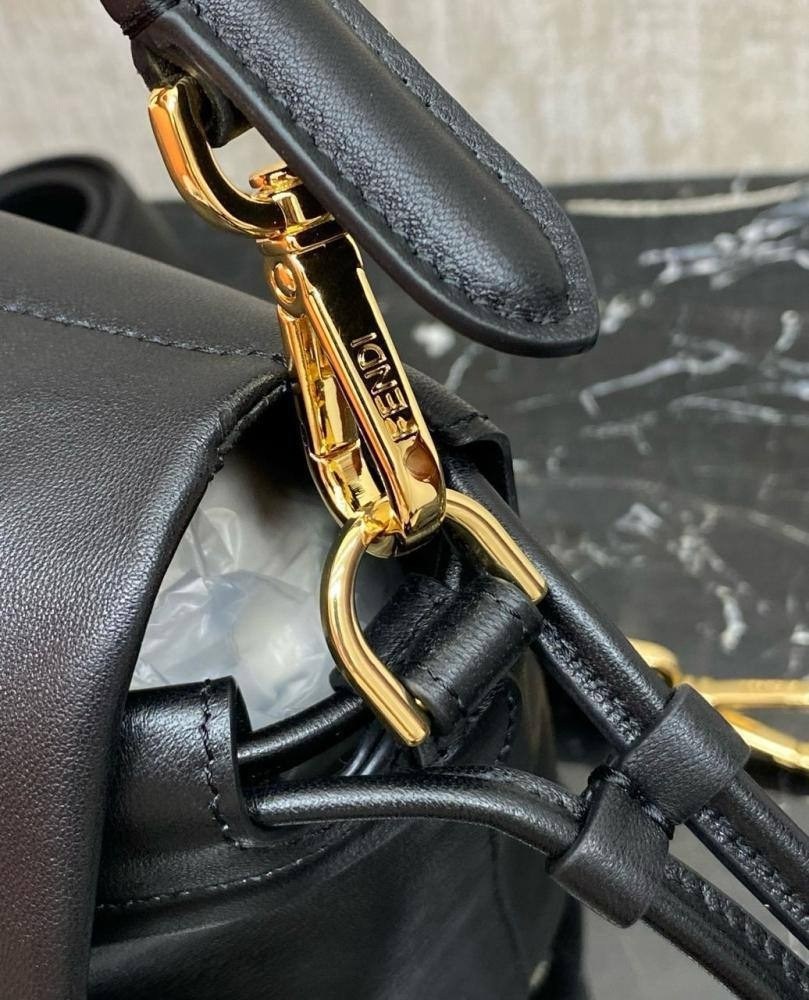 сумка fendi,женская сумка fendi,сумка фенди,fendi сумка на плечо,сумка