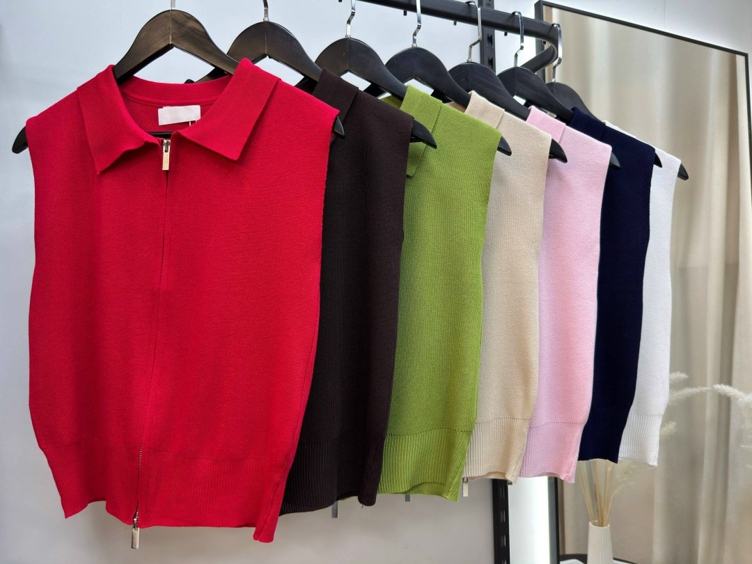 вязаные жилеты,трикотажный жилет,жилет женский трикотажный,кофта женская,трикотажная без рукавов