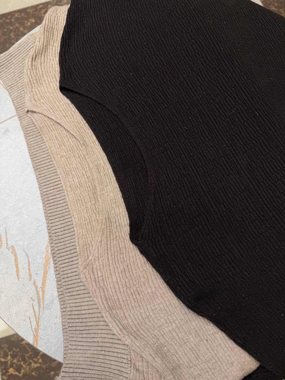 трикотажный костюм с плиссированной юбкой,вязаный костюм с юбкой,вязаный женский костюм свитер и юбка плиссе ys,трикотажный костюм,костюм женский вязаный свитер юбка плиссе