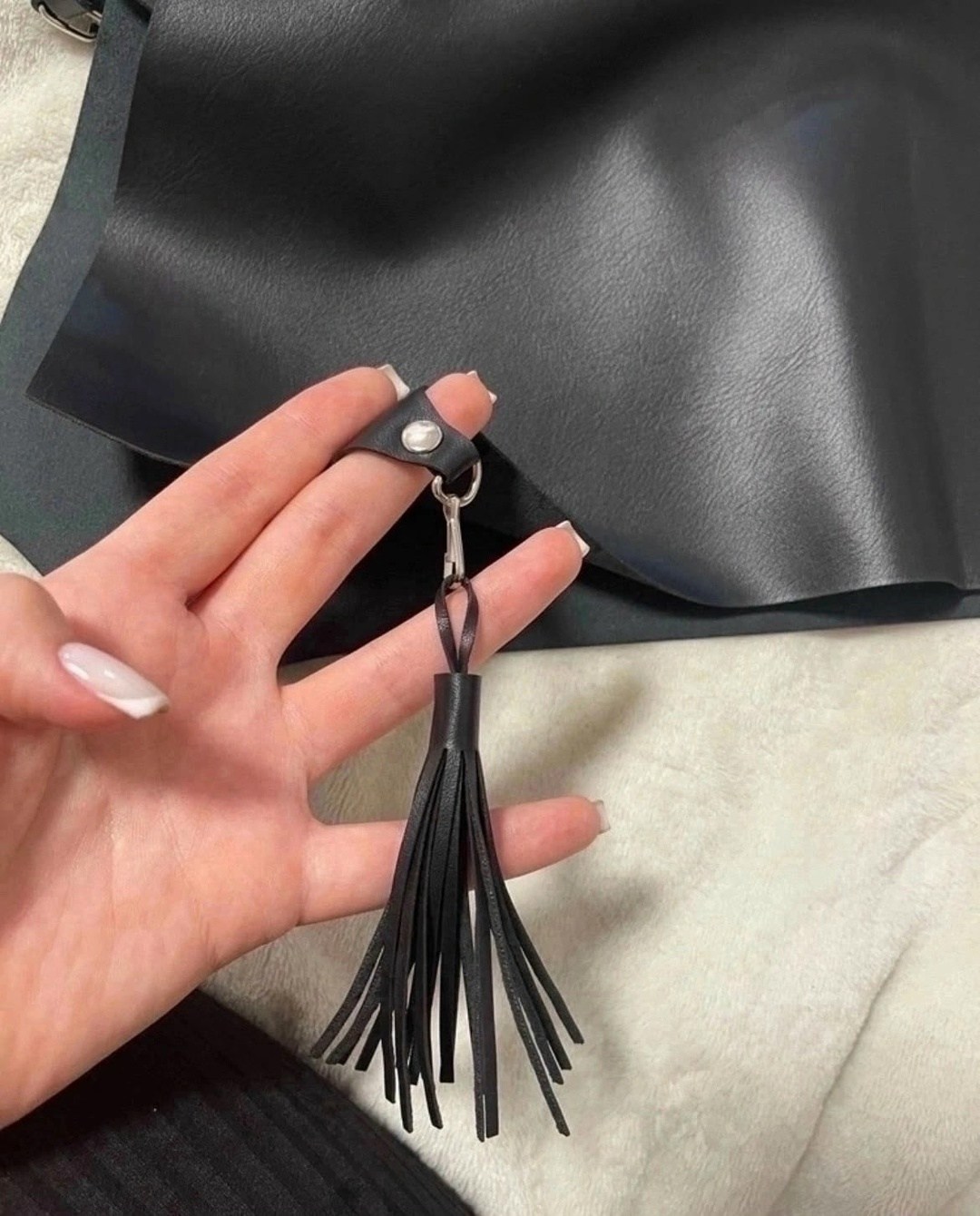 портупея с кожаной юбкой,портупея пояс на талию,портупеи женские,портупея для женщин,кожаная портупея