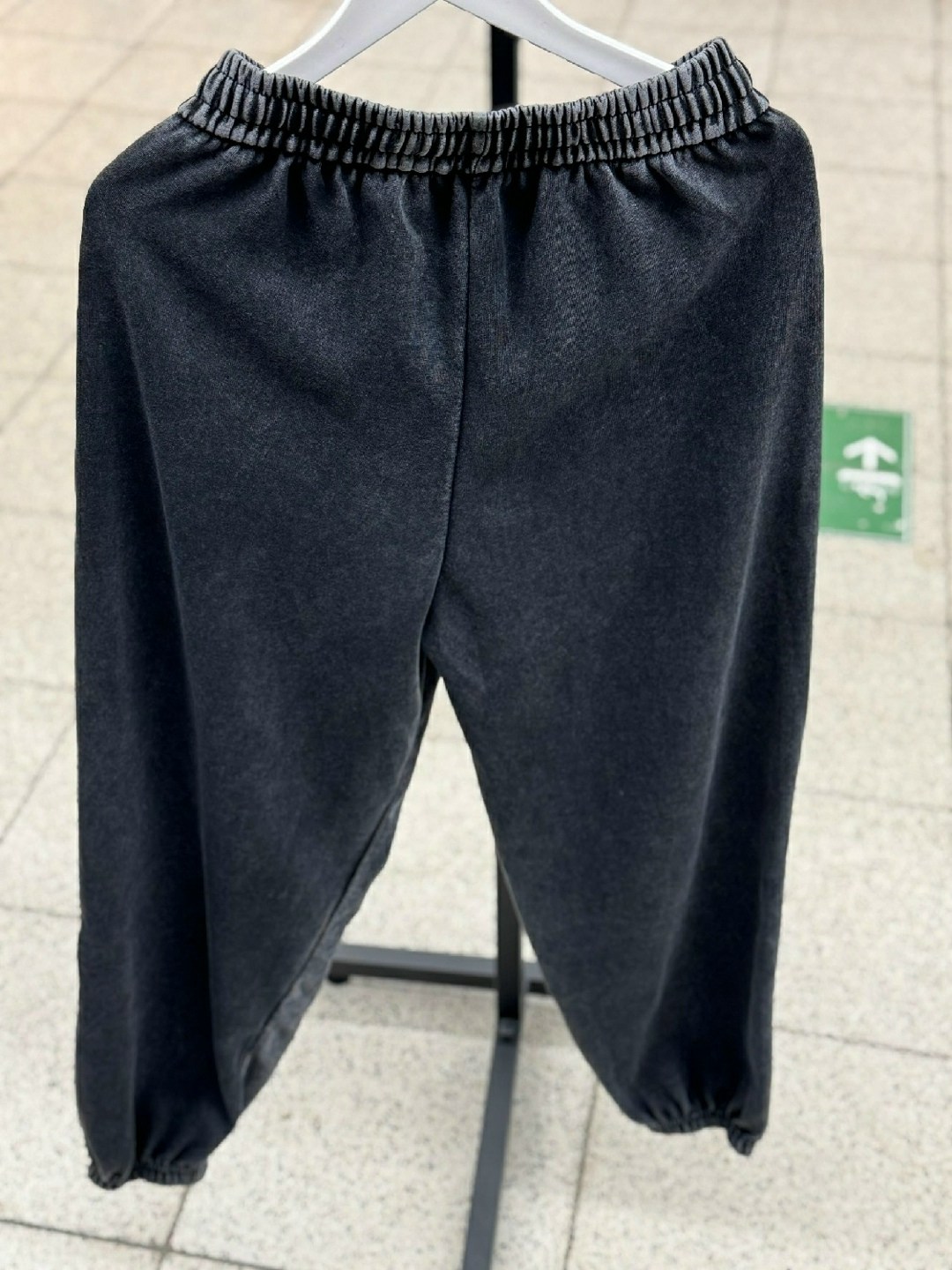 джинсы брюки,спортивные штаны,штаны,спортивные брюки,одежда брюки