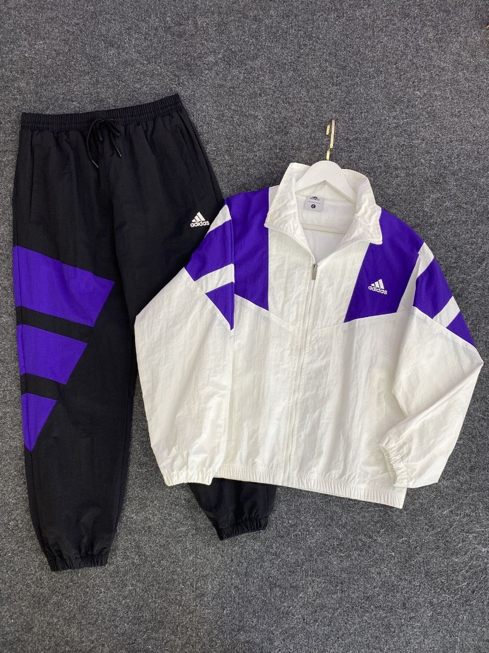спортивный костюм adidas,мужской спортивный костюм adidas,спортивный костюм adidas 90х,ретро спортивный костюм adidas,спортивный костюм мужской адидас из 90 х