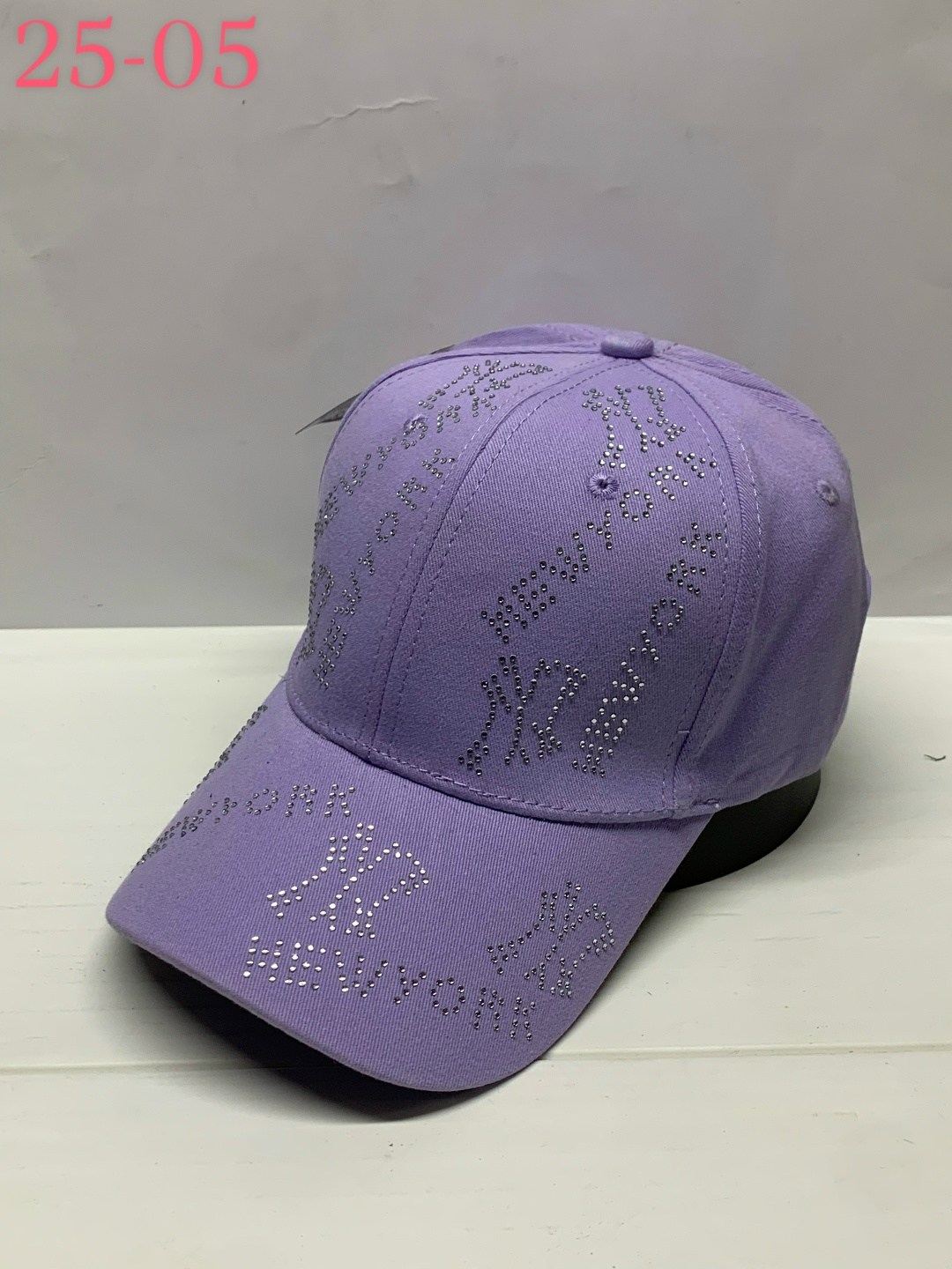 кепка женская,женская бейсболка,бейсболка с светоотражающими элементами,кепка,бейсболка модная