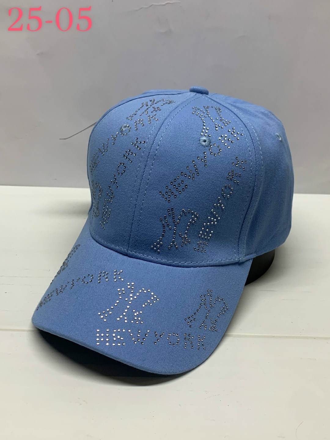 кепка женская,женская бейсболка,бейсболка с светоотражающими элементами,кепка,бейсболка модная