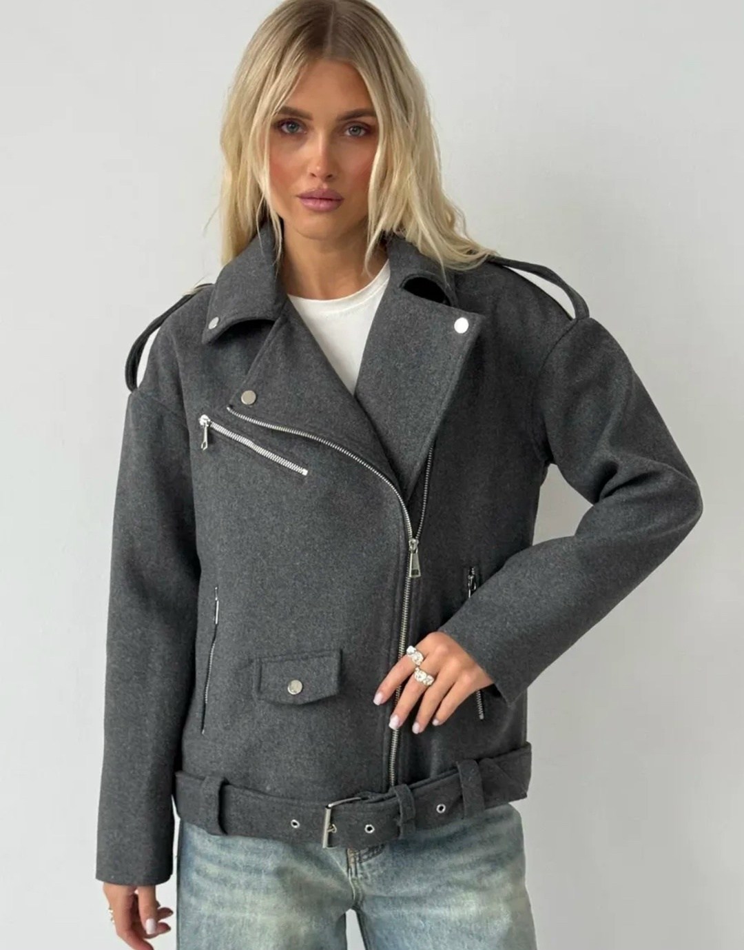 полупальто-косуха из драповой ткани серый,полупальто косуха драповое оверсайз демисезон джесс,косуха оверсайз шерстяная куртка осенняя цвет серый графит,косуха шерстяная куртка из пальтовой ткани овер