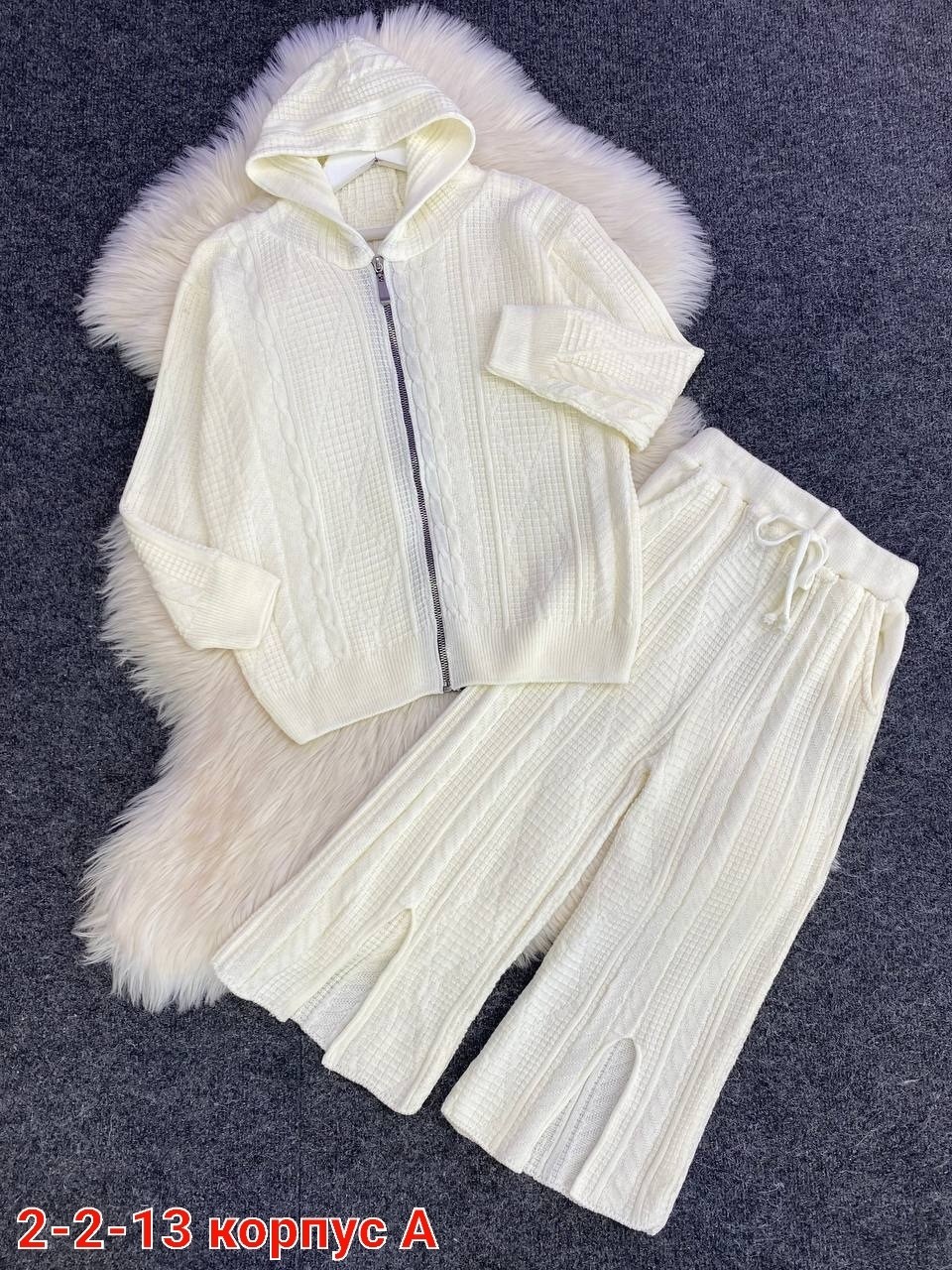 трикотажный костюм,костюм женский,костюм с брюками,брючный костюм,женская одежда