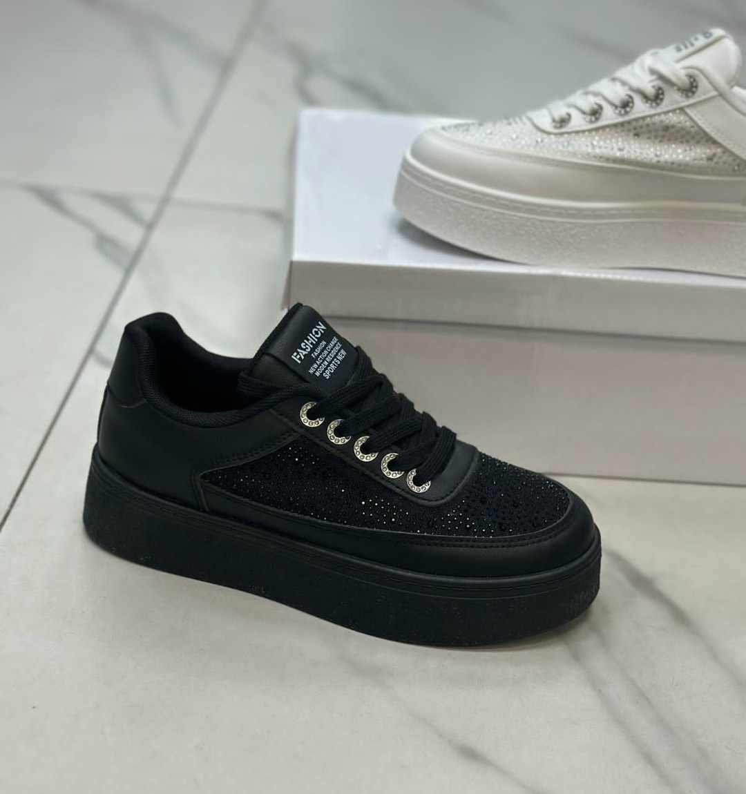 ,женские кроссовки,белые кроссовки,женская ,обуви