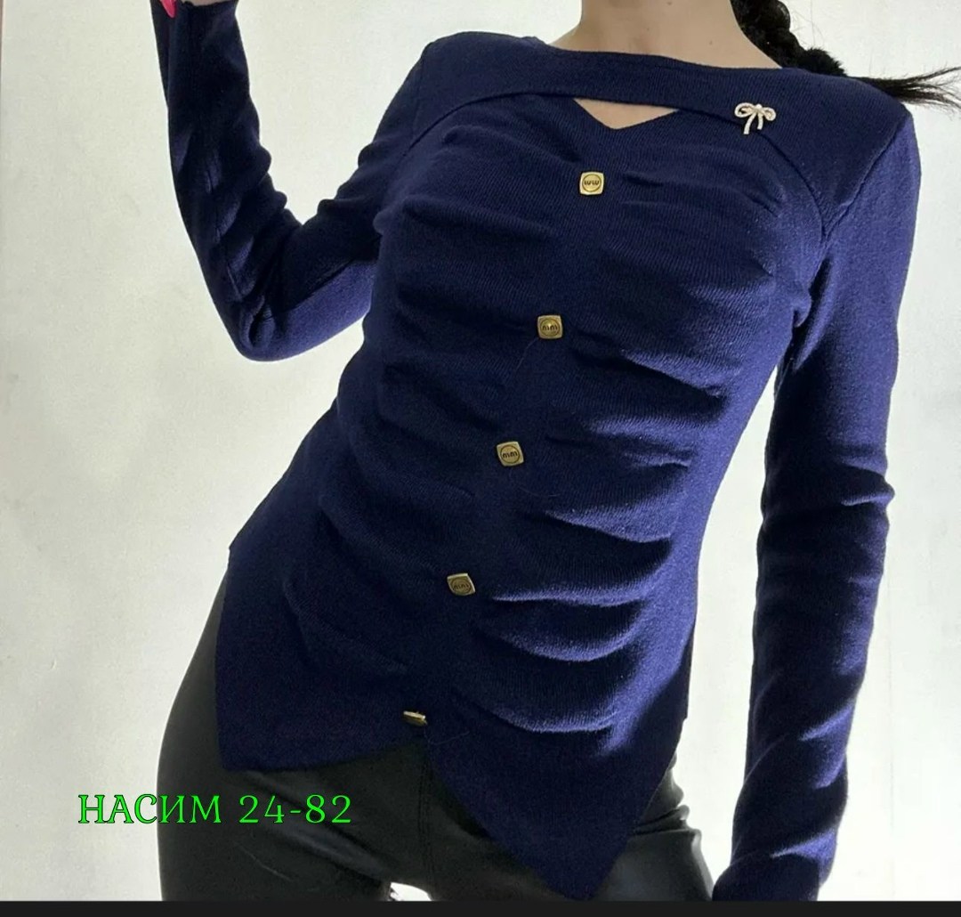 женская кофта,кофточка женская,стильная кофта,кофта с пуговицами с вырезом,кофта