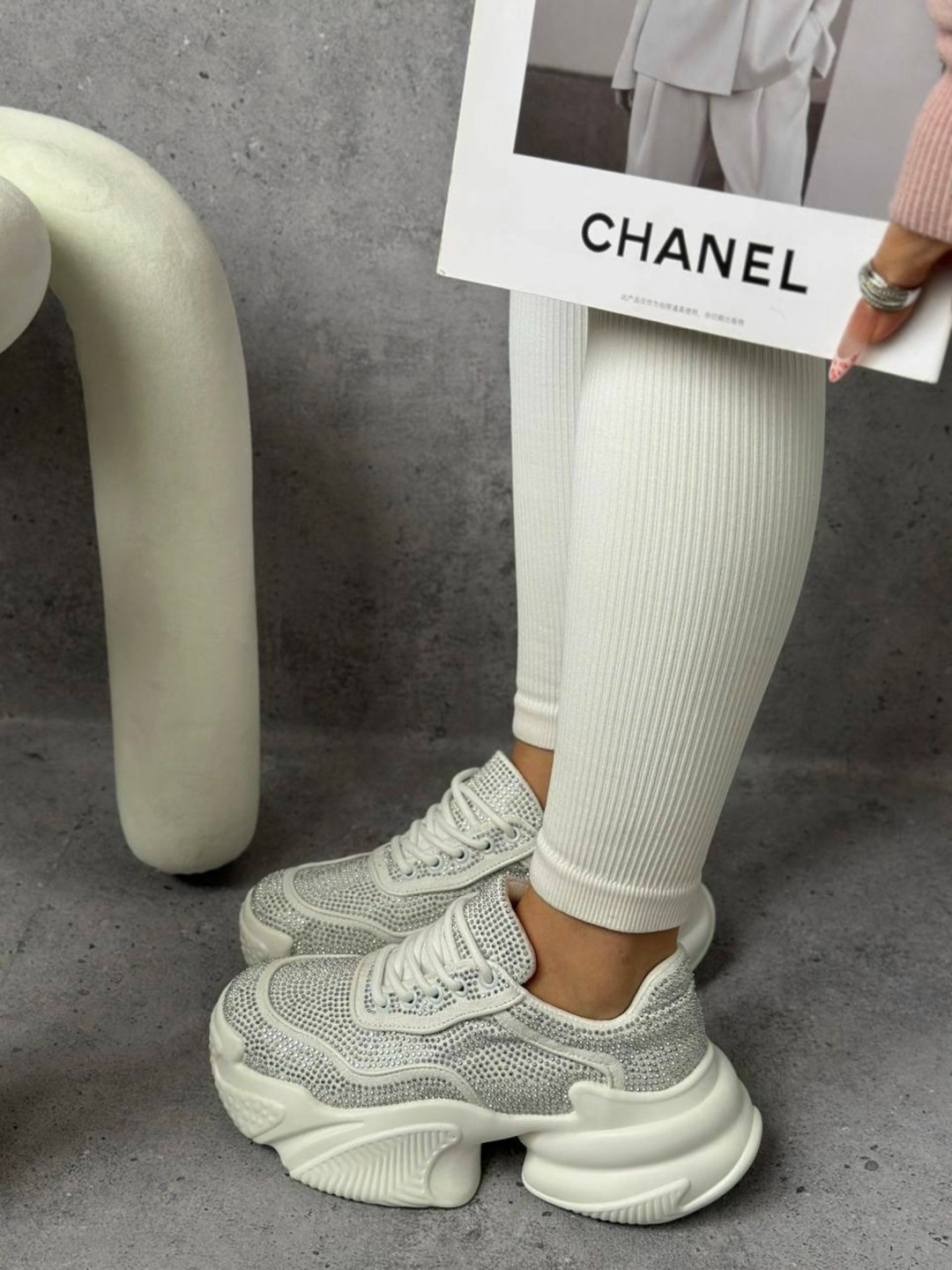 женские кроссовки,кроссовки,кроссовки со стразами женские,женские массивные кроссовки,кроссовки в стразах