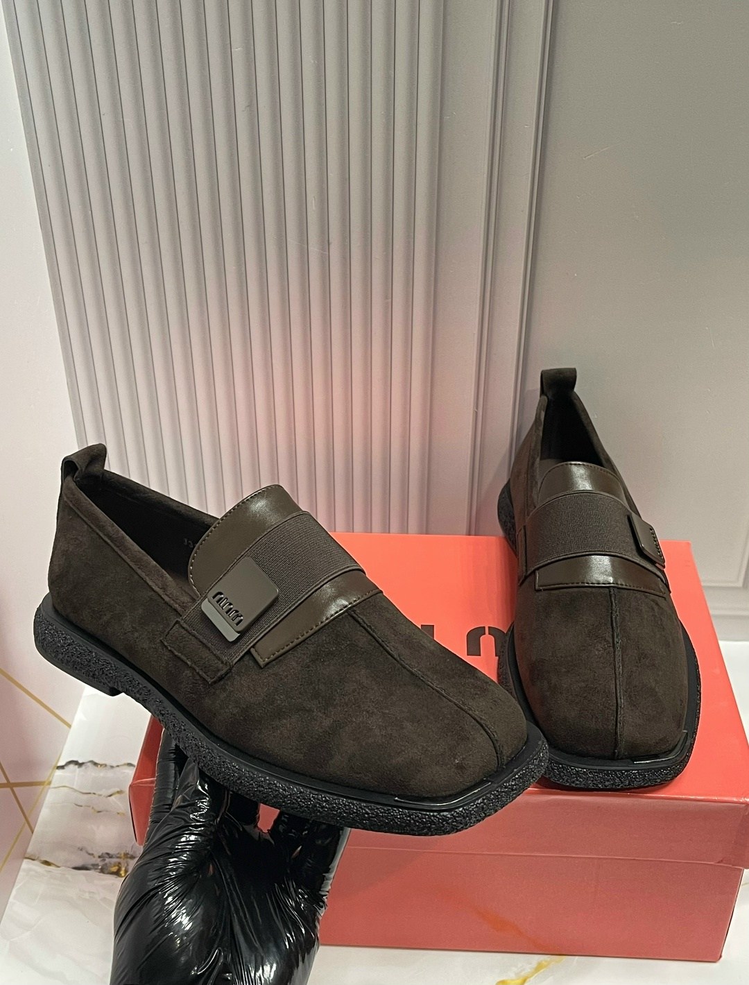 ,лоферы замшевые,замшевые лоферы brunello cucinelli,женские лоферы,лоферы женские замшевые