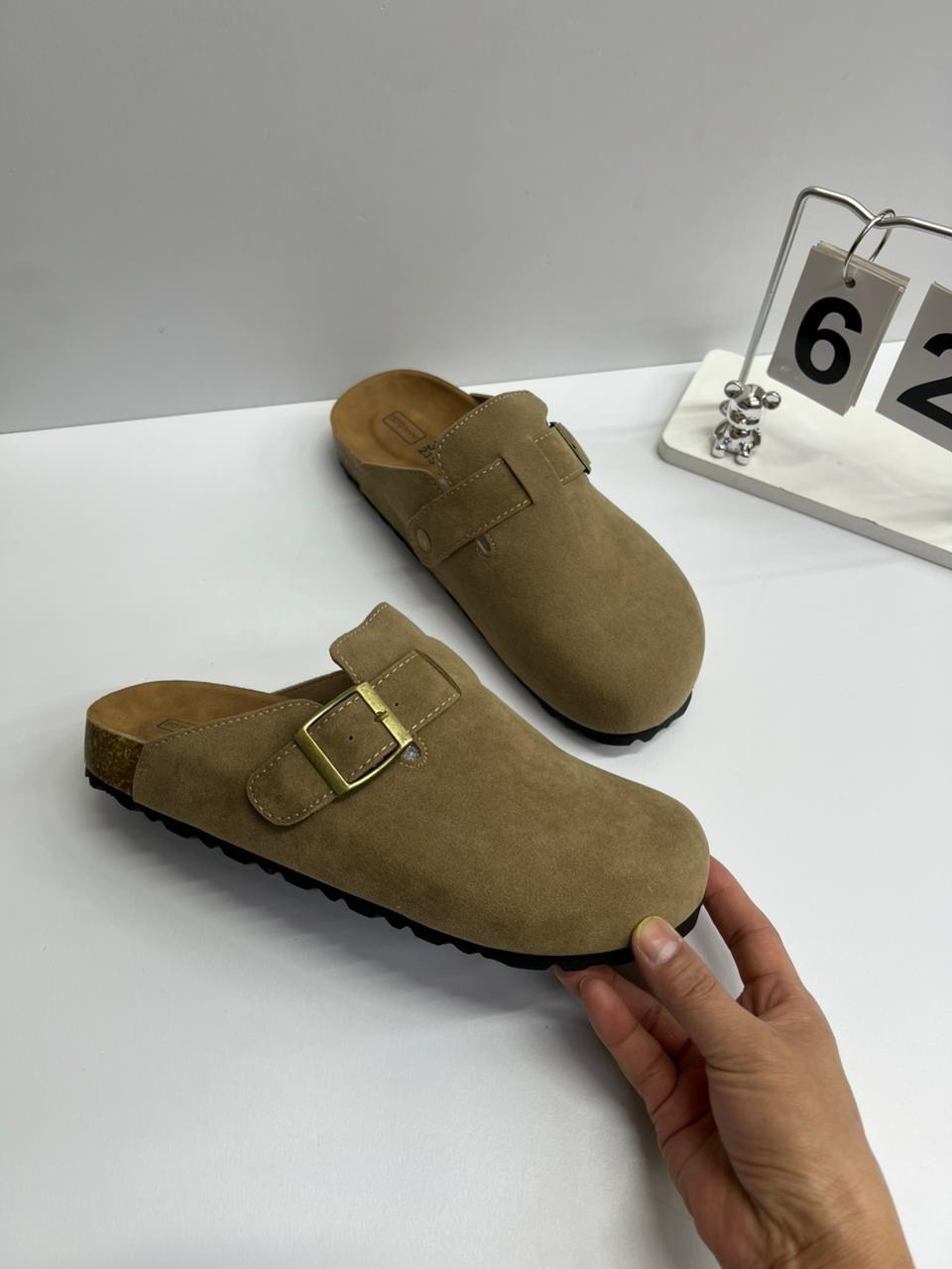 ,женские шлепанцы,мюли замшевые,модные шлепанцы,шлепанцы prada женские