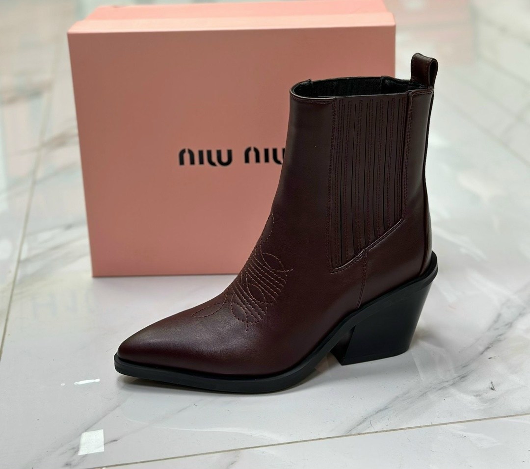 ,ботильоны,ботинки кристиан диор,ботинки казаки диор,ботинки женские