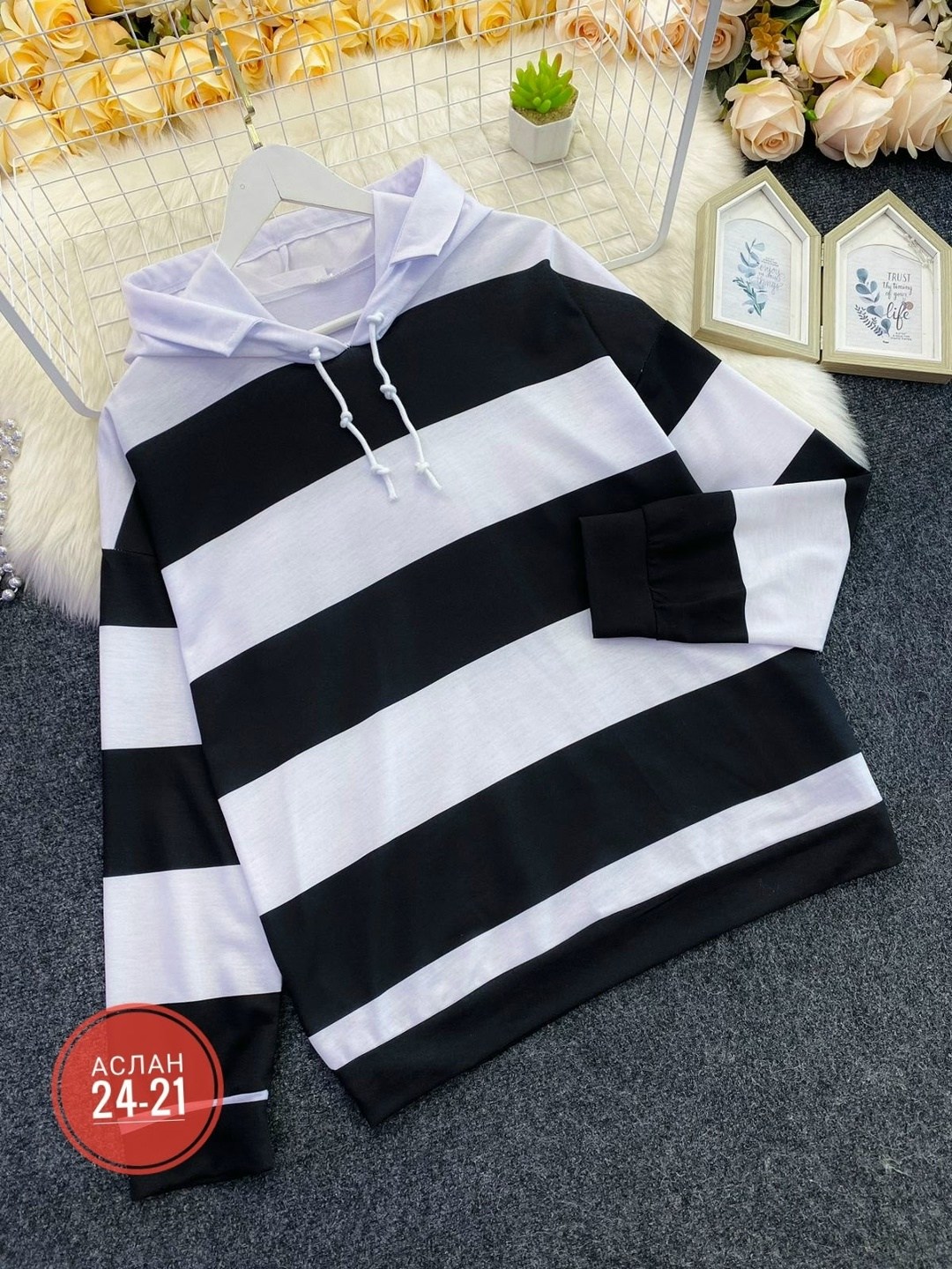 толстовка в полоску,модные женские толстовки,женская толстовка с капюшоном,модные толстовки с капюшоном,толстовка с капюшоном в полоску