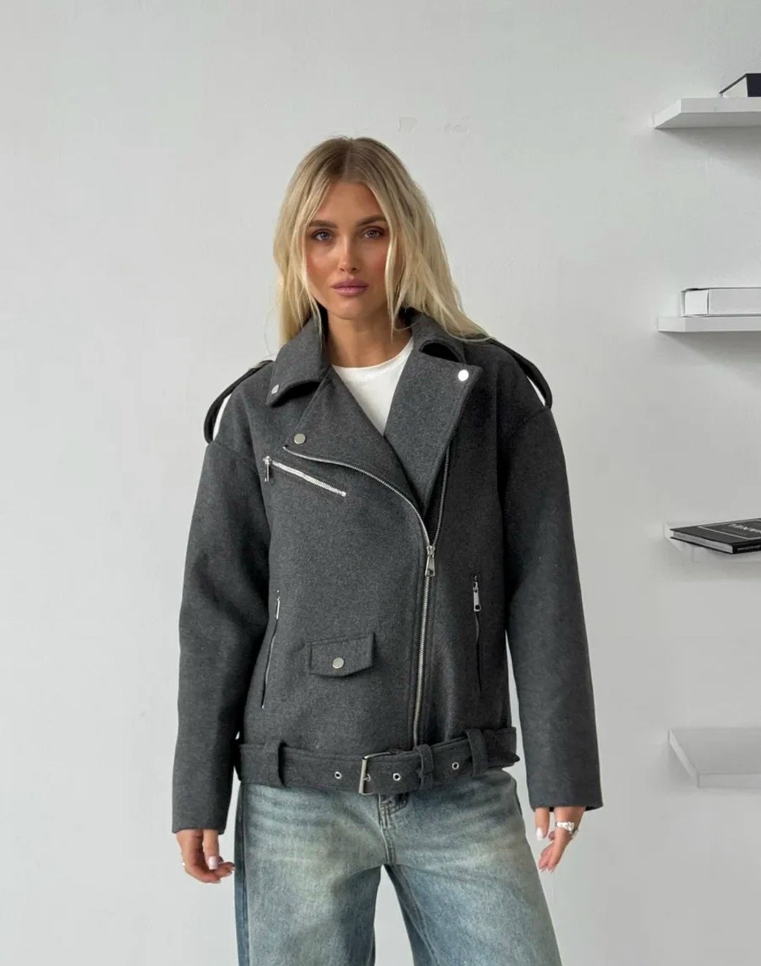 полупальто-косуха из драповой ткани серый,полупальто косуха драповое оверсайз демисезон джесс,косуха оверсайз шерстяная куртка осенняя цвет серый графит,косуха шерстяная куртка из пальтовой ткани овер