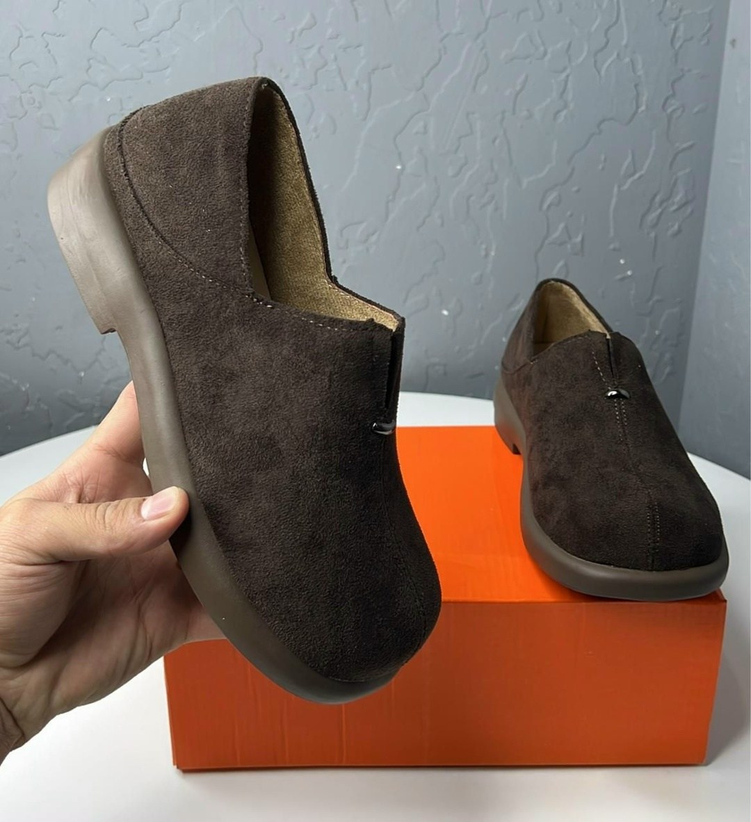 , женская,лоферы коричневые с ремешком замшевые,туфли на плоской подошве,женские туфли на плоской подошве