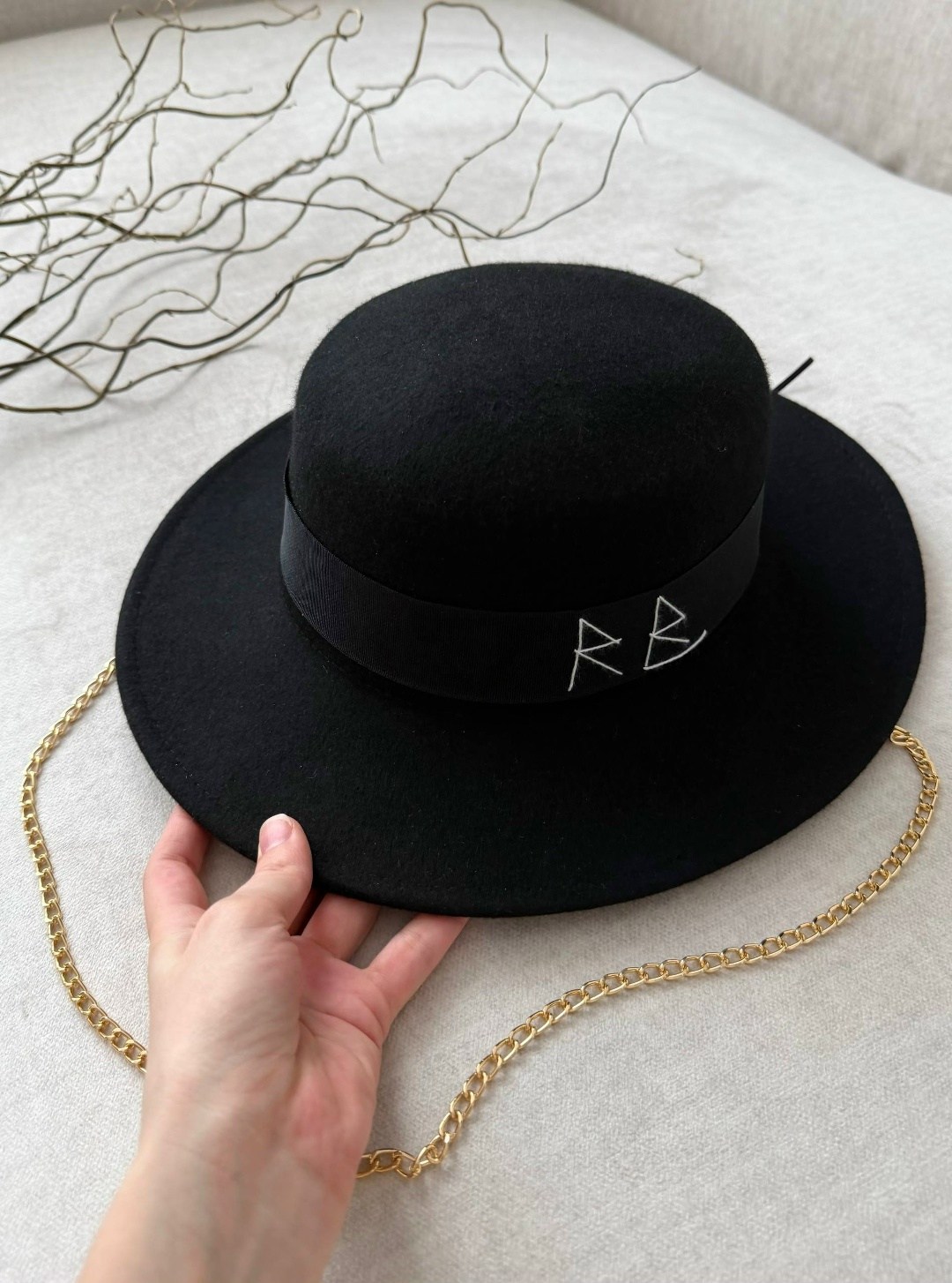 шляпа с цепочкой черная женская,модная шляпа,женская фетровая шляпа,женская шляпа,фетровая шляпа