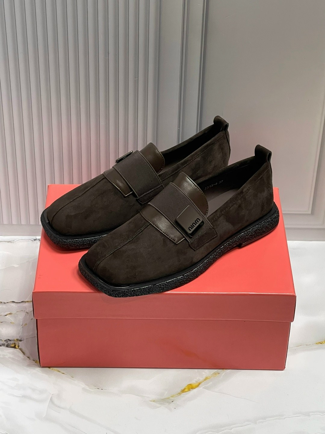 ,лоферы замшевые,замшевые лоферы brunello cucinelli,женские лоферы,лоферы женские замшевые