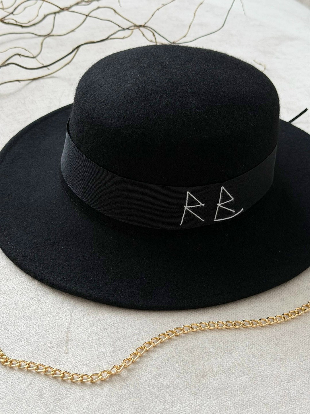 шляпа с цепочкой черная женская,модная шляпа,женская фетровая шляпа,женская шляпа,фетровая шляпа