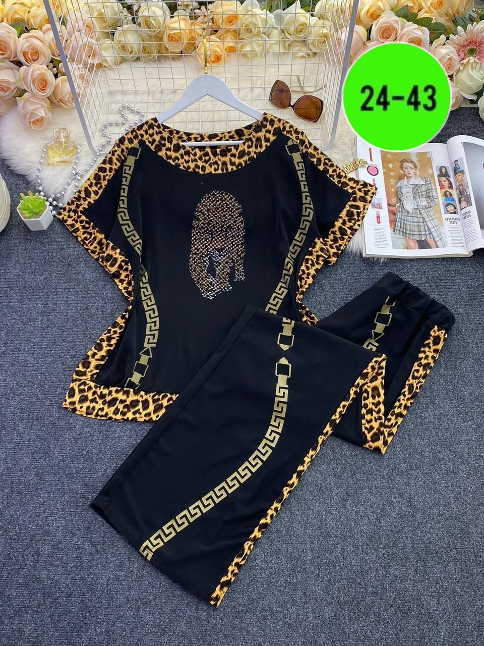 костюм двойка женская,костюм со стразами,костюм с брюками,женские костюмы,костюм с принтом