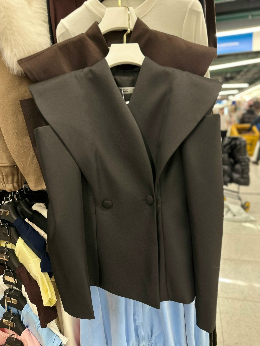 жакет,красный пиджак,полупальто,пиджак,короткие пальто