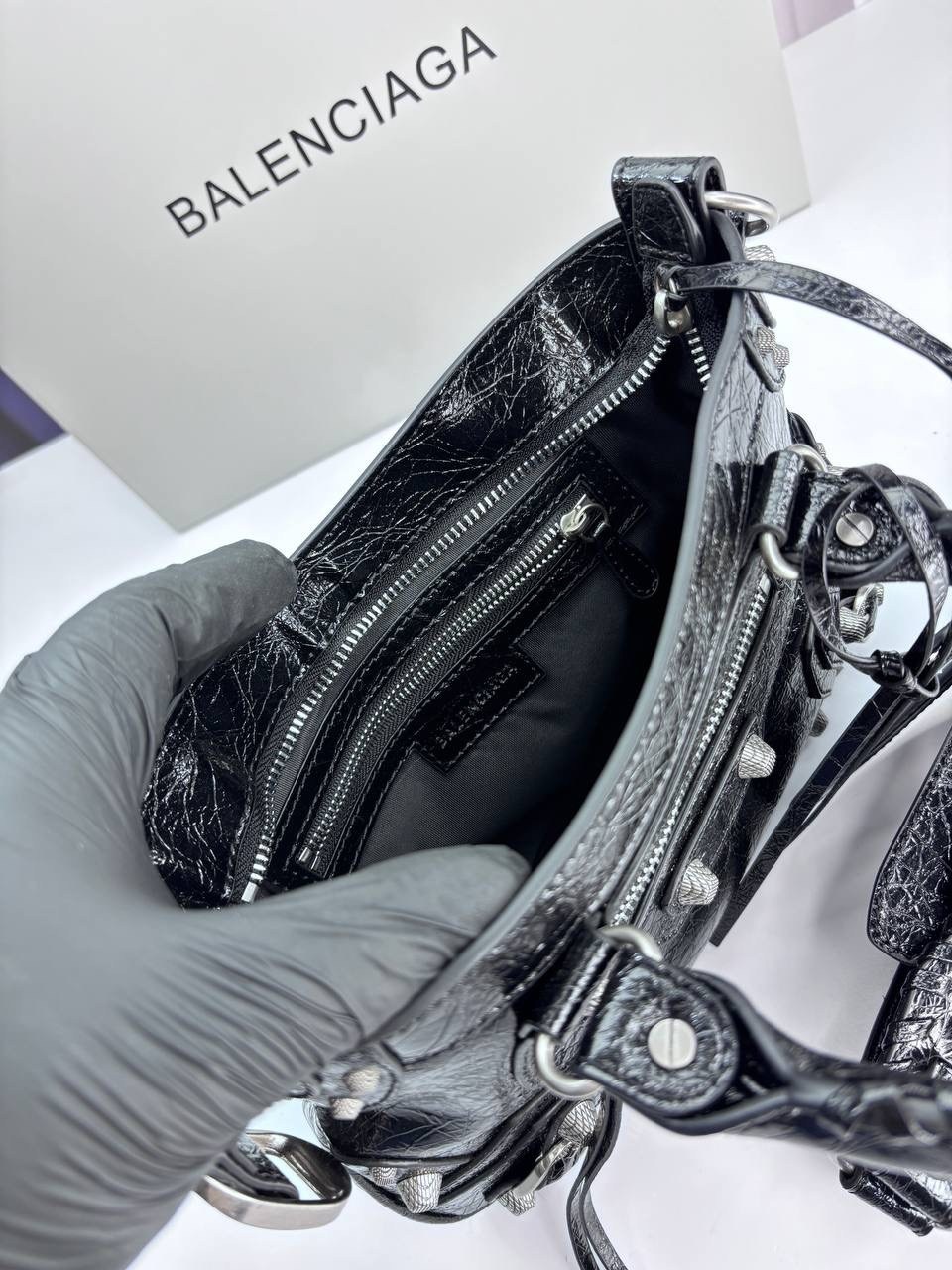 balenciaga маленькая сумка-тоут neo cagole черный,balenciaga сумка,сумка женская balenciaga,balenciaga сумка на плечо,сумка женская balenciaga в стиле 2026