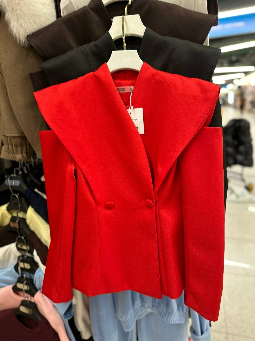 жакет,красный пиджак,полупальто,пиджак,короткие пальто