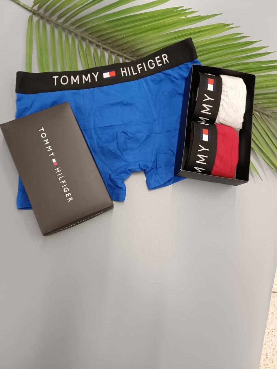tommy hilfiger трусы мужские,комплект трусов tommy hilfiger,мужские наборы трусов tommy hilfiger,комплект трусов боксеров tommy hilfiger b1233,мужские боксеры подарочный набор трусов 4 шт tommy hilfig