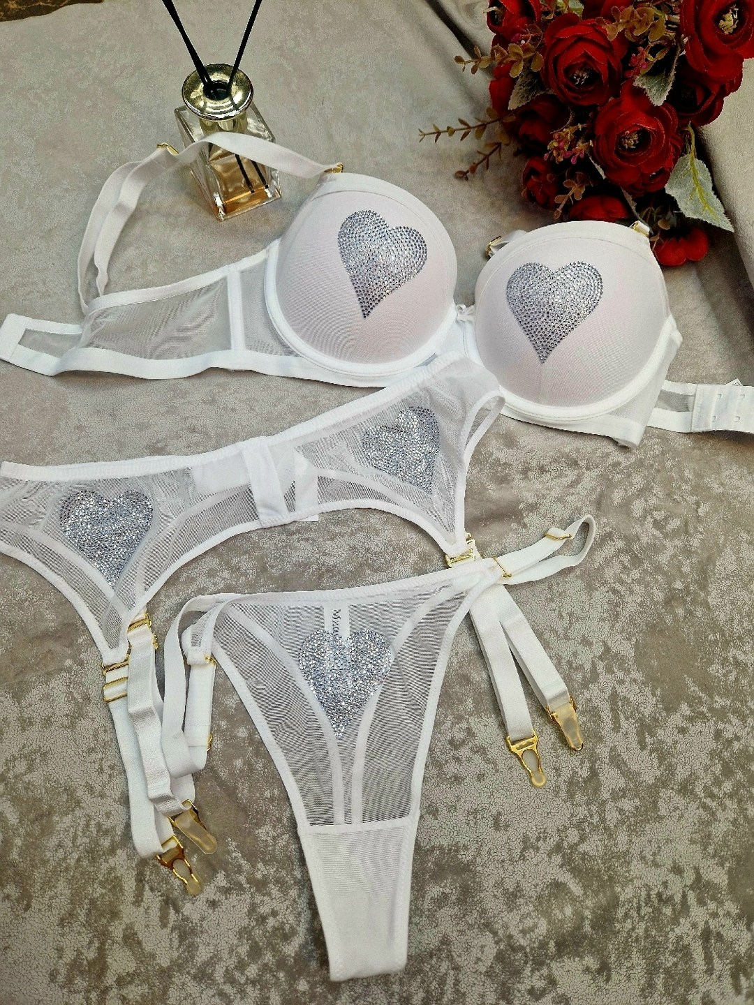комплект нижнего белья,комплект женское нижнее белье,комплект женского белья,комплект белья victoria's secret,комплект нижнего белья со стразами