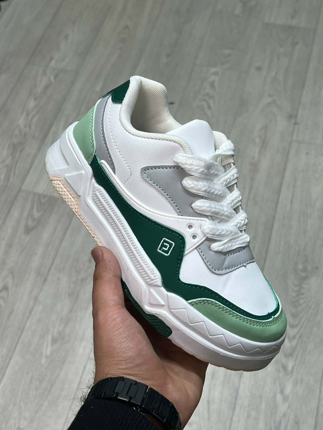 женские кроссовки,классические кроссовки женские,повседневные кроссовки,кроссовка,кроссовки эко