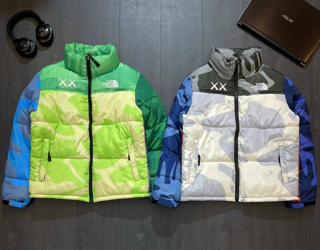куртка зимняя tnf,куртка x kaws retro 1996 nuptse jacket 'safety green' the north face,куртка nuptse 1996 из коллаборации с kaws the north face, зеленая,куртка x kaws 1996 nuptse 700 jacket 'green' th