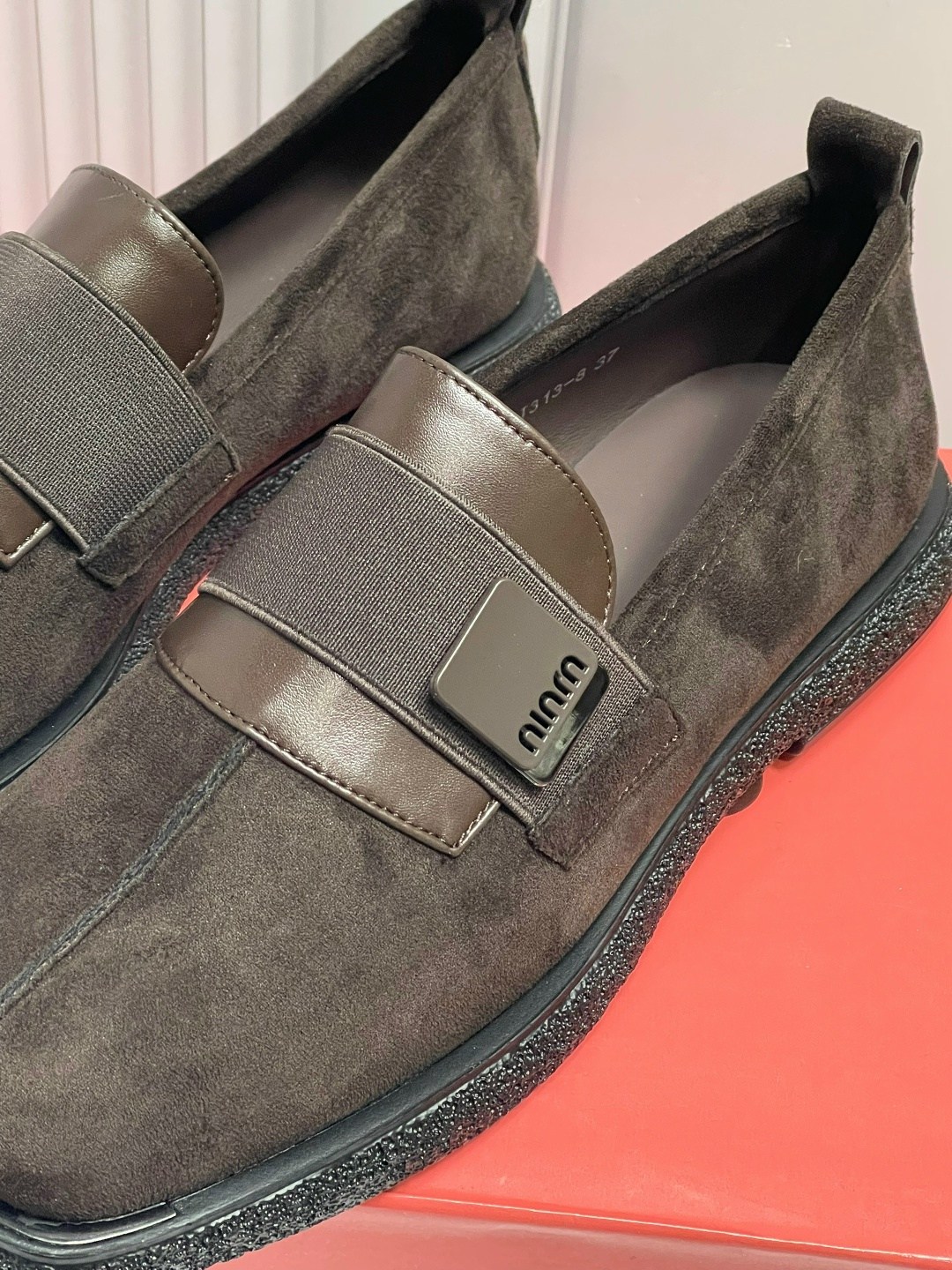 ,лоферы замшевые,замшевые лоферы brunello cucinelli,женские лоферы,лоферы женские замшевые