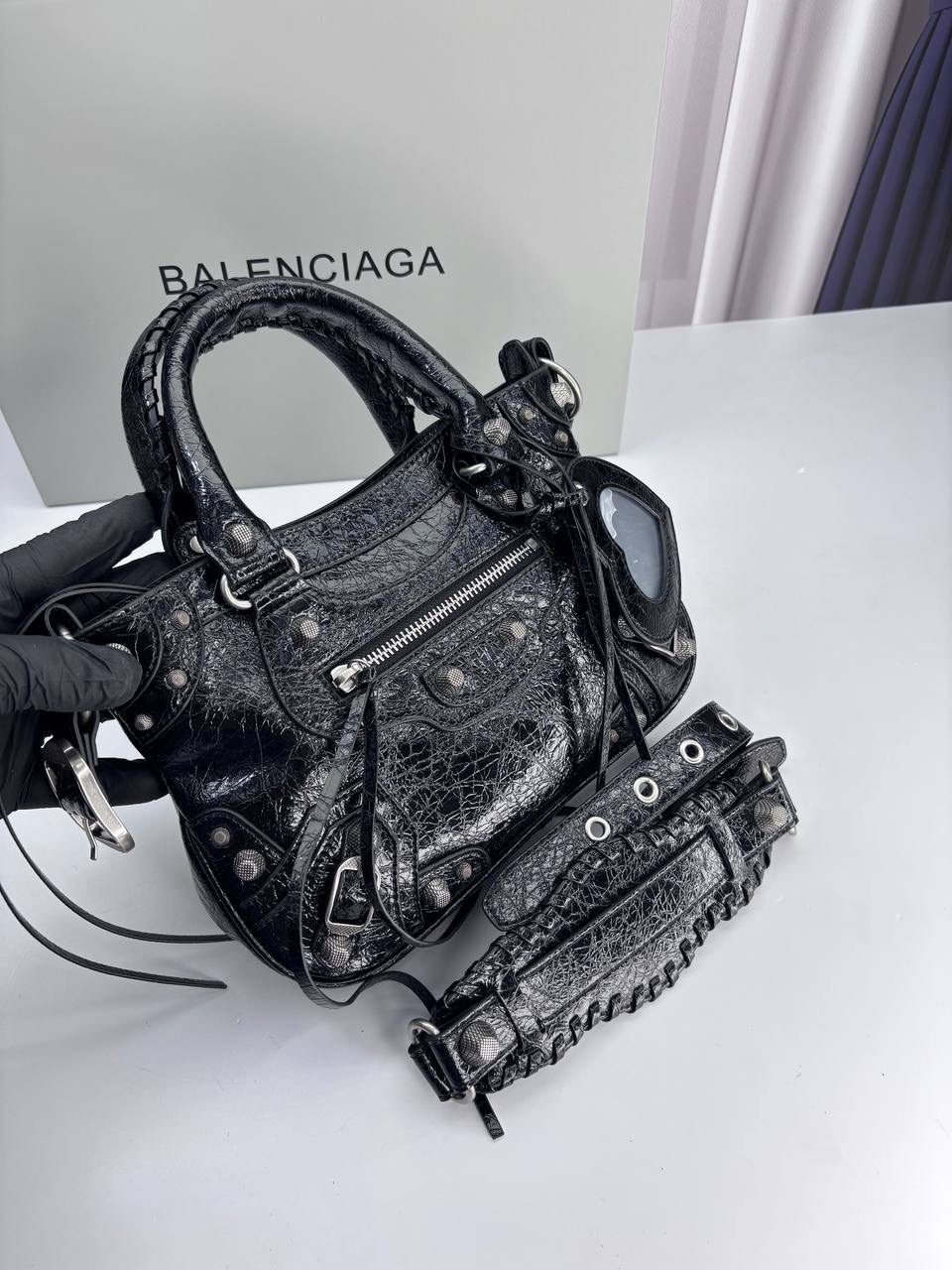 balenciaga маленькая сумка-тоут neo cagole черный,balenciaga сумка,сумка женская balenciaga,balenciaga сумка на плечо,сумка женская balenciaga в стиле 2026