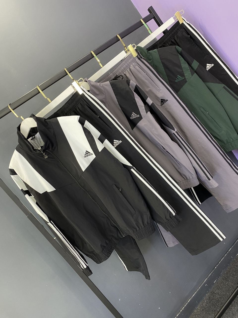 спортивный костюм adidas,мужской спортивный костюм adidas,спортивный костюм adidas 90х,костюм адидас 90е,спортивный костюм мужской